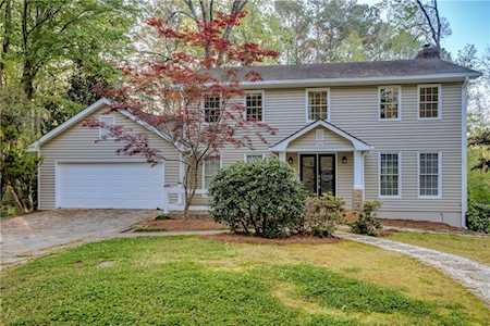 311 Woodbrook Ln Marietta, GA 30068