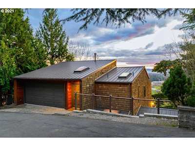 2827 NE Rocky Butte Rd Portland, OR 97220