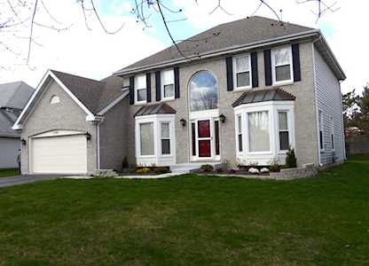 1360 E Thacker St Schaumburg, IL 60173