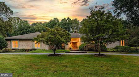 11621 Lake Potomac Dr Potomac, MD 20854