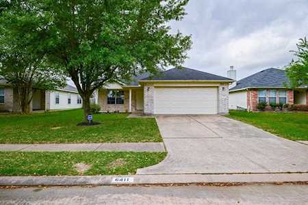 6411 Binalong Dr Katy, TX 77449
