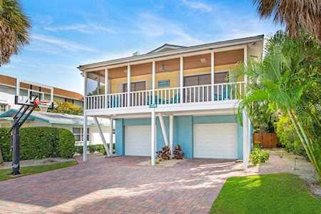 107 Willow Ave Anna Maria, FL 34216