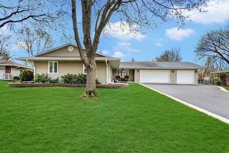 15371 W Clover Ln Libertyville, IL 60048