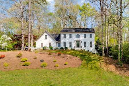 3830 Windhurst Dr Lilburn, GA 30047