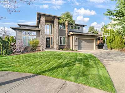 12403 SE Eagle Glen Dr Happy Valley, OR 97086