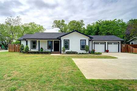 854 E Wall Street Grapevine, TX 76051