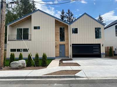 12411 NE 90th St Kirkland, WA 98033