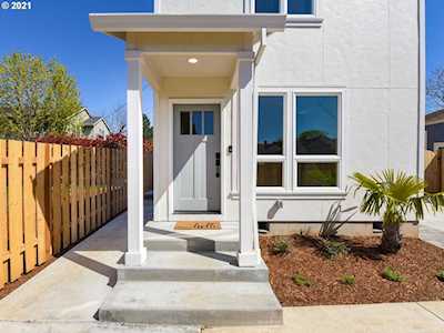 4427 NE Prescott St #B Portland, OR 97218