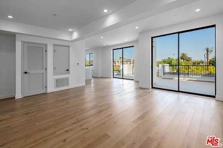 1515 S Holt Street #403 Los Angeles, CA 90035