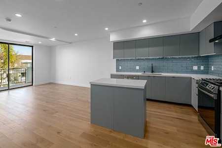1515 S Holt Street #302 Los Angeles, CA 90035