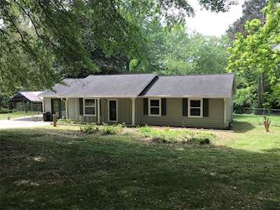 1019 Monopoly Dr Lawrenceville, GA 30046
