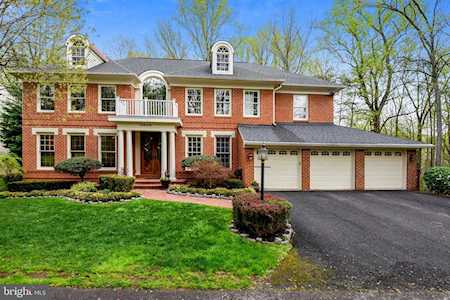 12805 Hamlet Hill Way Fairfax, VA 22030