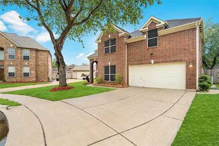 4406 Mill River Ct Pasadena, TX 77505
