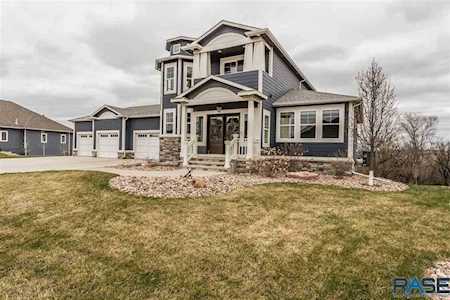 1308 S Scarlet Oak Trl Sioux Falls, SD 57110