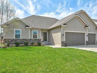 1120 SW Conch Way Blue Springs, MO 64064