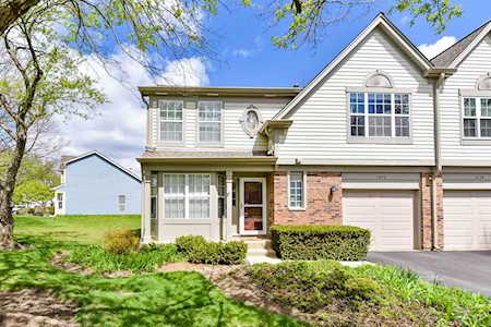 1640 W Portsmith Ln Arlington Heights, IL 60004