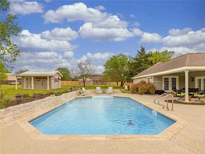306 Woodway DR Georgetown, TX 78628