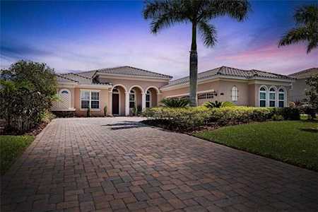109 170th St E Bradenton, FL 34212