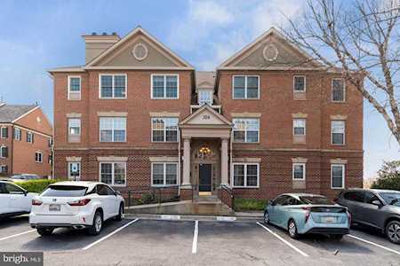 304 Ridgepoint Place #32 Gaithersburg, MD 20878