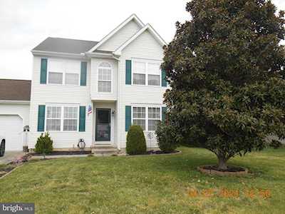 130 Chimney Top Ln Felton, DE 19943