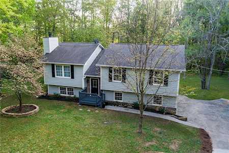 3100 Westwood Dr Acworth, GA 30102