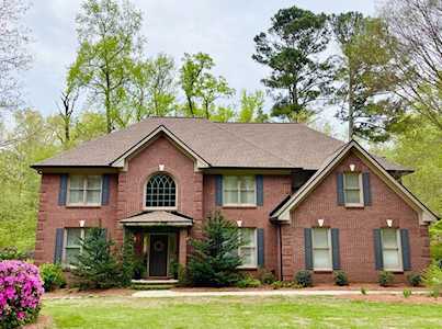1795 Pinetree Pass Ln SW Lilburn, GA 30047