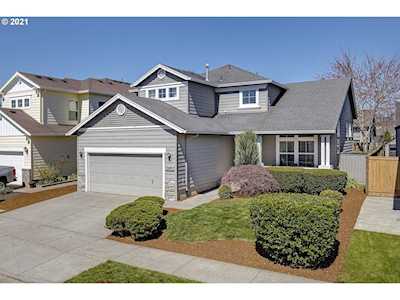 1425 NE Evening Star Dr Hillsboro, OR 97124