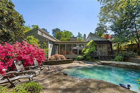 110 Peachtree Way NE Atlanta, GA 30305