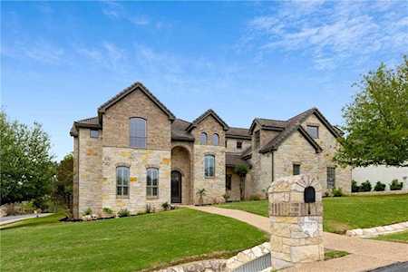62 Autumn Oaks DR The Hills, TX 78738