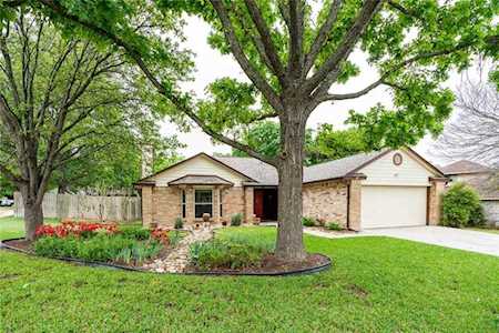 16517 Spotted Eagle DR Leander, TX 78641