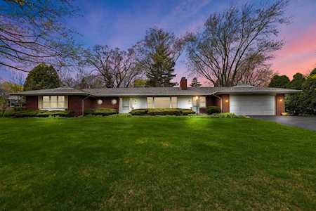 352 S Circle Dr Palatine, IL 60067