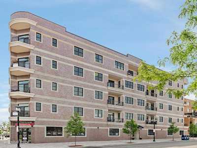 105 S Cottage Hill Ave #202 Elmhurst, IL 60126