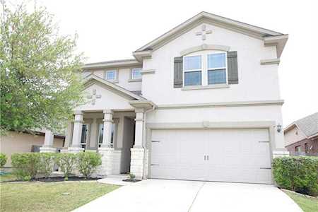 427 Wincliff DR Buda, TX 78610