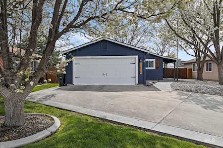 1033 W Fairwood Court Meridian, ID 83642