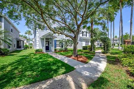 9106 Crystal Commons WAY Tampa, FL 33626