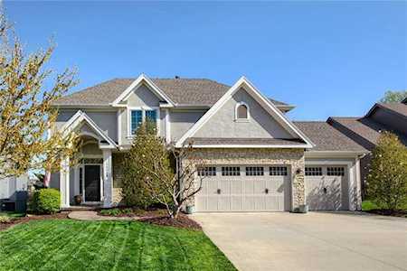 14340 NW 66th St Parkville, MO 64152