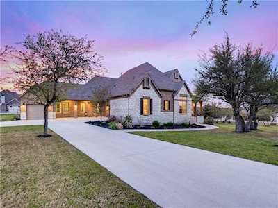 9700 Avion CV Dripping Springs, TX 78620