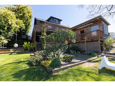 6858 N Willamette Blvd Portland, OR 97203