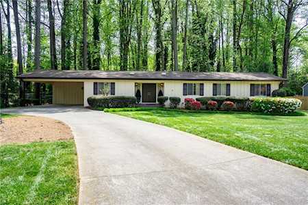 215 Berwick Dr Sandy Springs, GA 30328