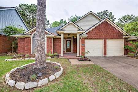 8007 Hidden Oaks Ln Houston, TX 77095