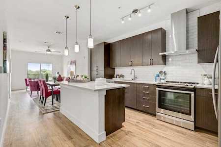 6444 Burnet RD #209 Austin, TX 78757
