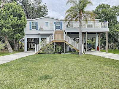 14430 Birch St Hudson, FL 34667