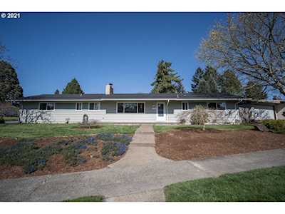 1600 SW Dellwood Ave Portland, OR 97225