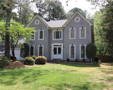 1802 Skidmore Circle Lawrenceville, GA 30044