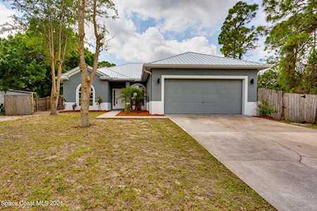 993 NW Slocum Street Palm Bay, FL 32907
