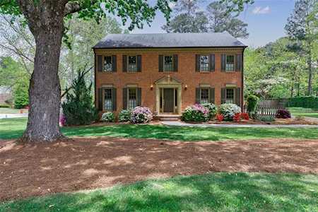 4022 Glen Meadow Dr Peachtree Corners, GA 30092