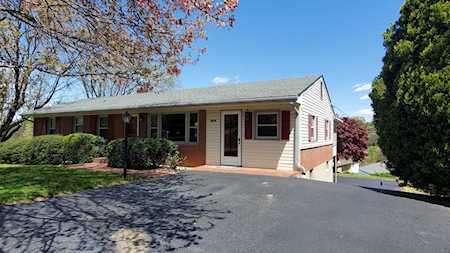 4135 SW Sharolyn Roanoke, VA 24018