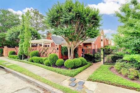 2301 Potomac Dr Houston, TX 77057