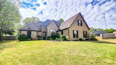 105 Riverdale Dr Oakland, TN 38060