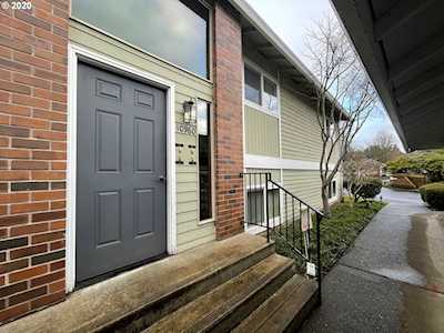 10960 SW Meadowbrook Dr #12 Tigard, OR 97224